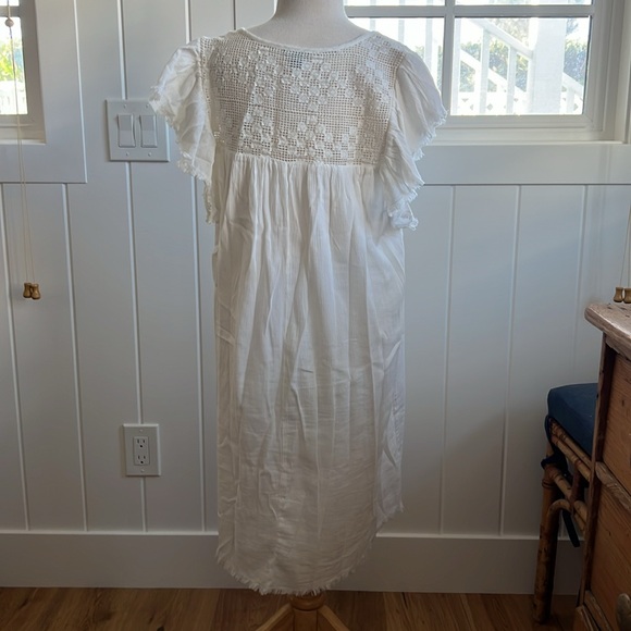 White summer dress - Picture 4 of 7